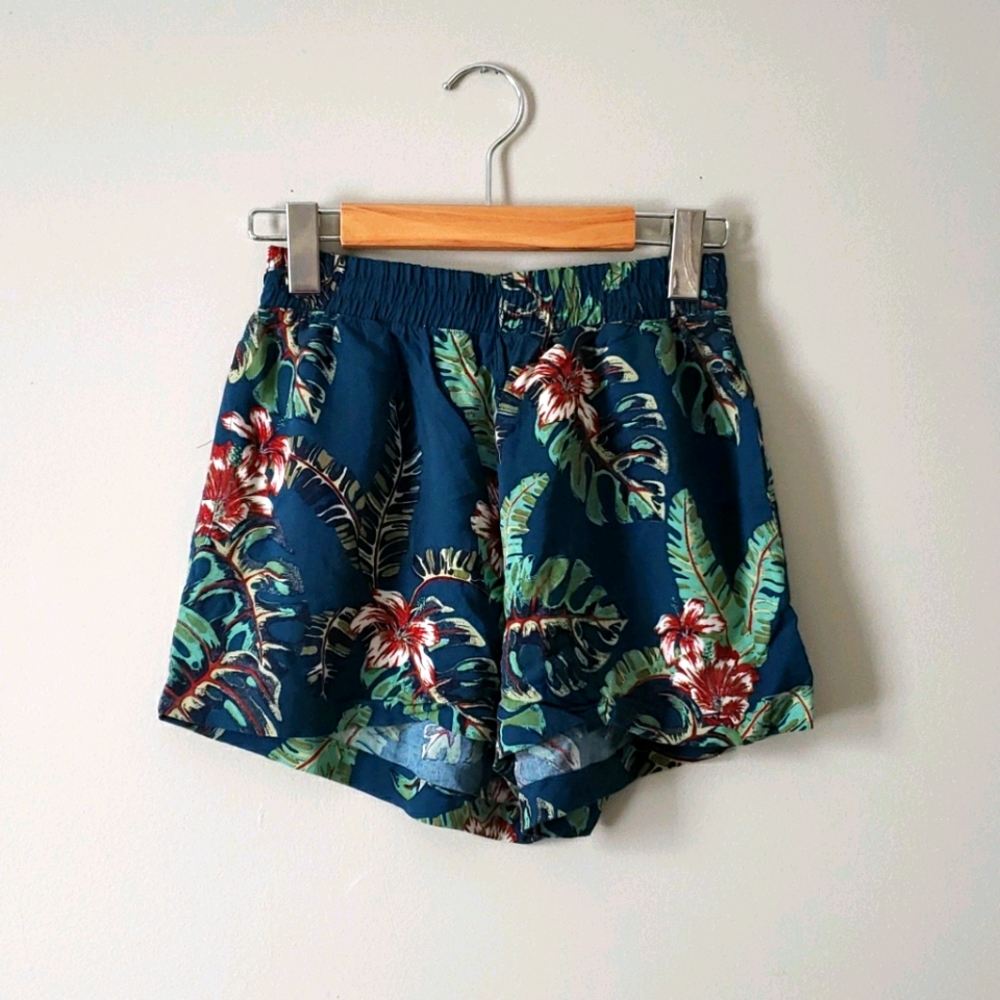 Wilfred free baggy paperbag floral print shorts